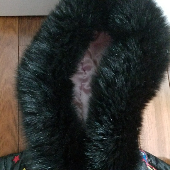 Dora the explorer 100% leather Jacket one of kind. - Picture 8 of 8